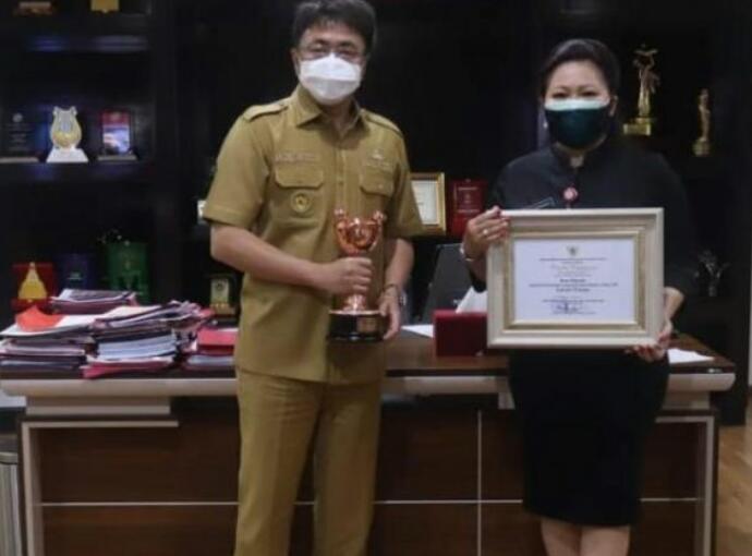 Walikota Manado Apreasi Dinas PPPA atas Penghargaan Parahita Ekapraya