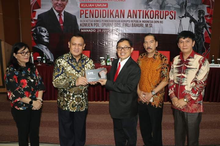 Ketua KPK Drs. Firli Bahuri Beri Kuliah Umum di Unsrat Manado